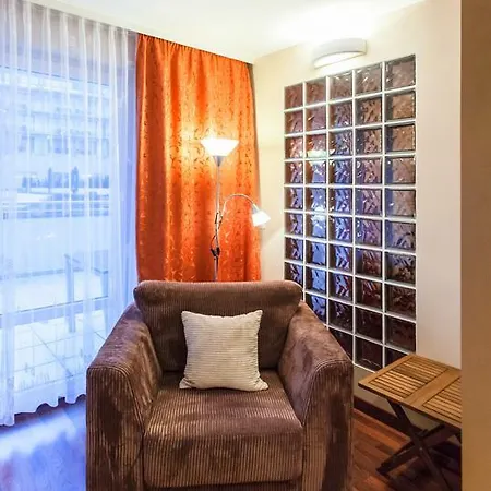 Tit Aquarius Daire Kolobrzeg