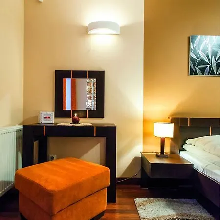 شقة Tit Aquarius *